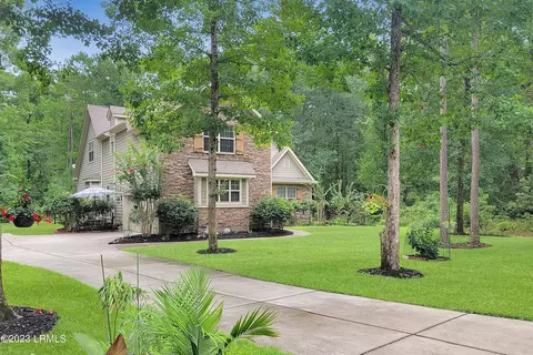 22 Dove Tree Ln, Bluffton, SC 29910