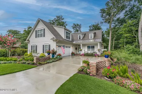 319 Westbrook Rd, Saint Helena Island, SC 29920