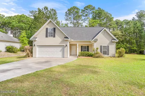 19 Cottage Walk Cir, Beaufort, SC 29907