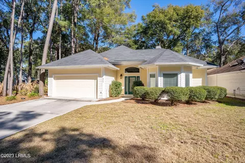 673 S Reeve Rd, Saint Helena Island, SC 29920