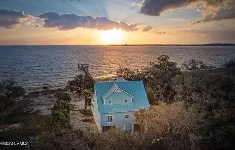 207 Sea Pines Dr, Saint Helena Island, SC 29920