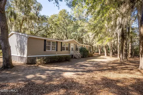 148 Saxonville Rd, Saint Helena Island, SC 29920