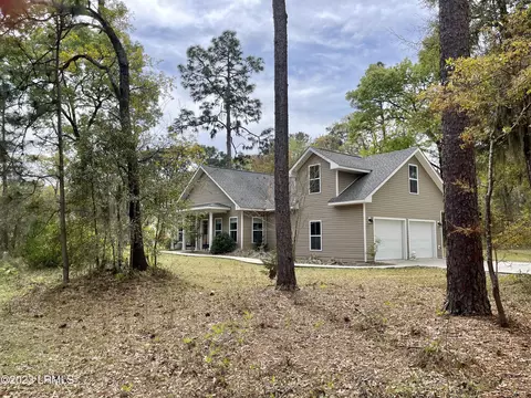 159 Middle Rd, Beaufort, SC 29907