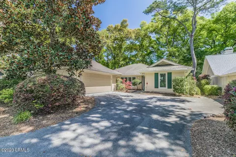 661 S Reeve Rd, Saint Helena Island, SC 29920