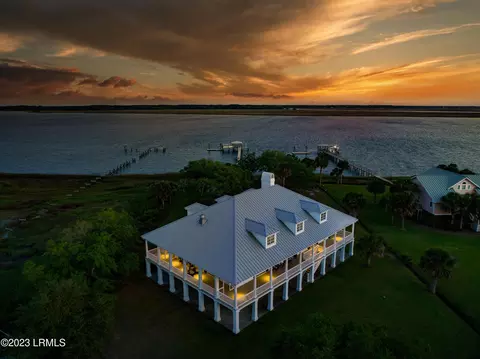 38 Judge Island Dr, Beaufort, SC 29907
