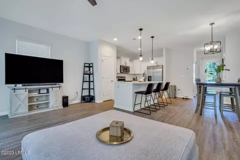 2693 Bluestem Dr, Beaufort, SC 29902