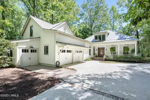 10 Links Dr, Okatie, SC 29909