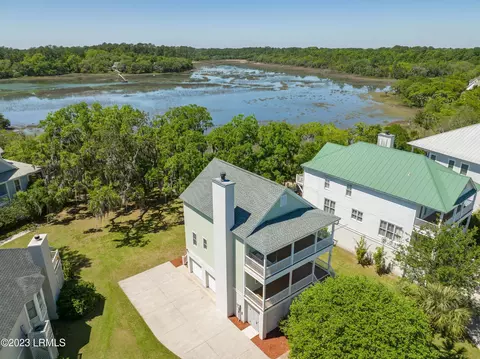 118 Patrick Dr, Beaufort, SC 29902