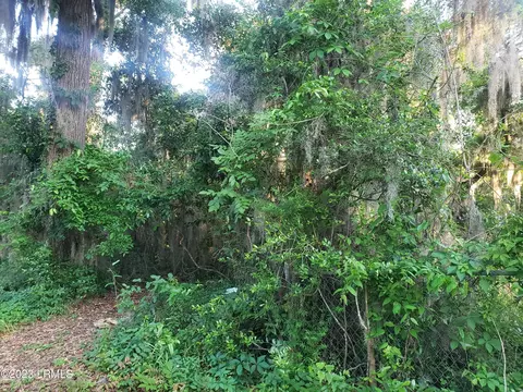 1814 Phillips St, Beaufort, SC 29902