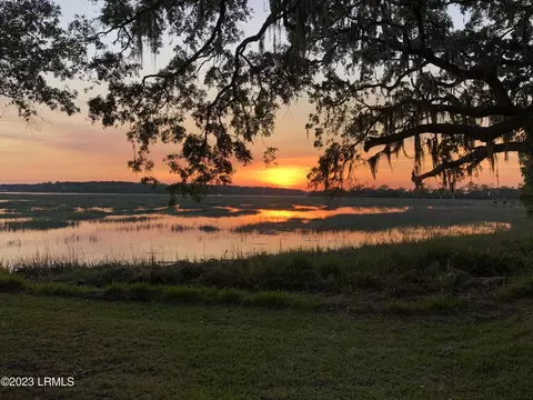 1956 Trask Pkwy, Seabrook, SC 29940