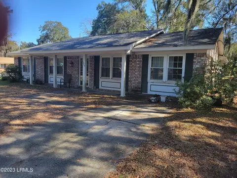 1505 Ivy Ln, Beaufort, SC 29902