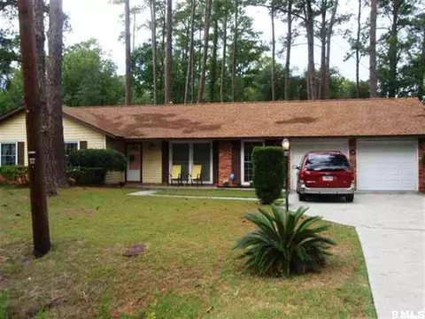 802 Battery Creek Rd, Beaufort, SC 29902