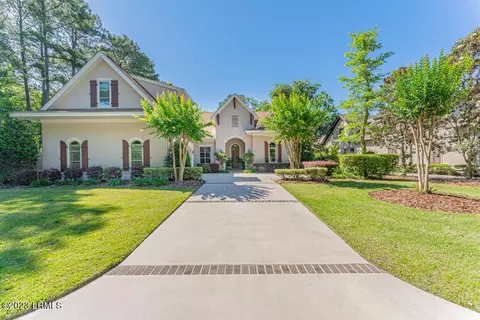 8 Clifton Dr, Bluffton, SC 29909