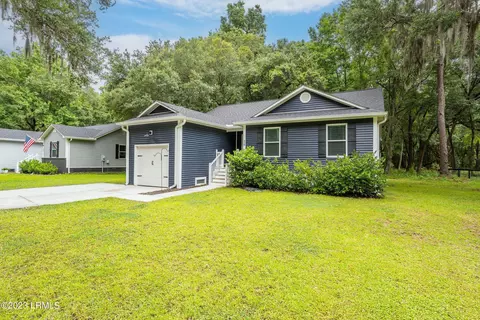 20 Arbor Ln, Saint Helena Island, SC 29920