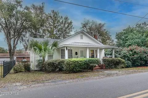 433 1st Ave, Ridgeland, SC 29936