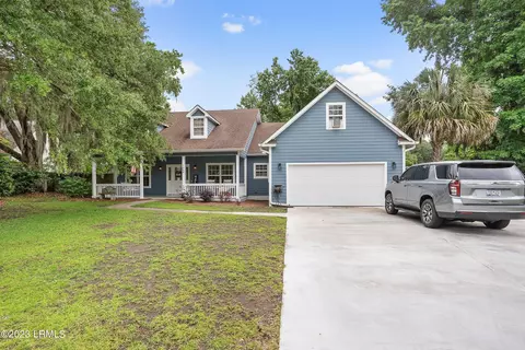 1040 Otter Cir, Beaufort, SC 29902