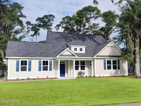 101 American Avocet Ct, Lady's Island, SC 29907