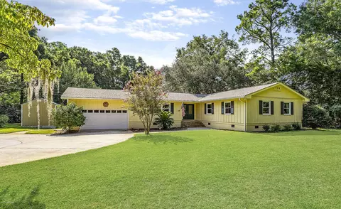 9 Audubon Rd, Beaufort, SC 29907