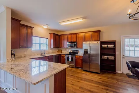 33 3rd Ave, Bluffton, SC 29910 photo 17