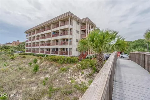 40 Folly Field Rd #128, Hilton Head Island, SC 29928