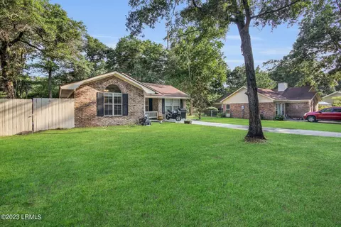 30 Braeburn Ln, Beaufort, SC 29907