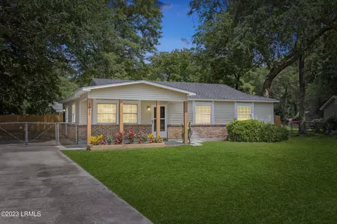 1977 Pulaski Dr, Beaufort, SC 29906