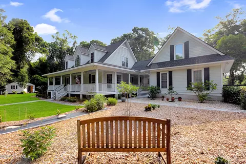 12 Four Winds Ave, Beaufort, SC 29907