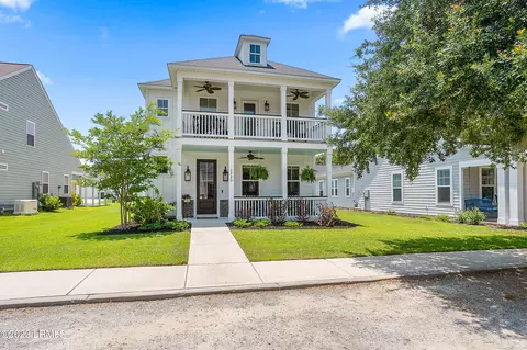 2720 Bluestem Dr, Beaufort, SC 29902