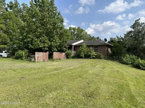 46 Stroup Rd, Seabrook, SC 29940
