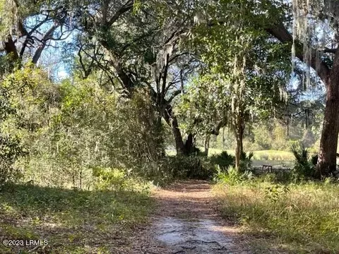 24 Old Tabby Rd, Okatie, SC 29909