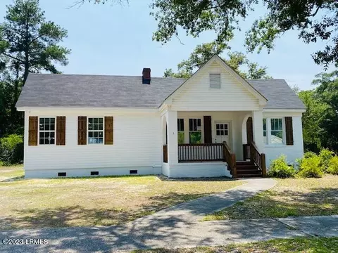 907 Locust St W, Hampton, SC 29924
