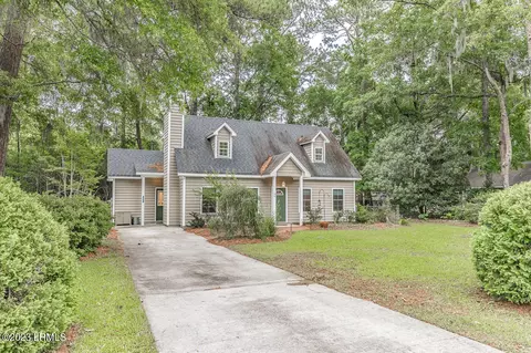 46 Walnut Hill St, Beaufort, SC 29907