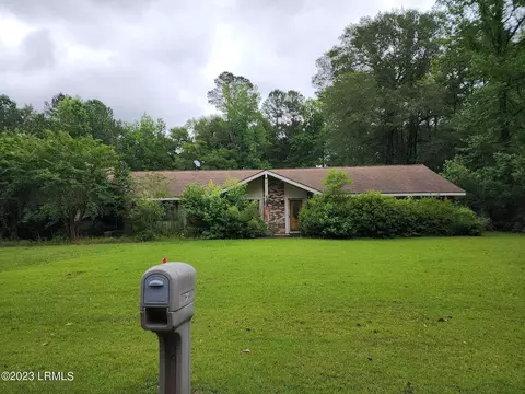 225 Gooding St, Varnville, SC 29944