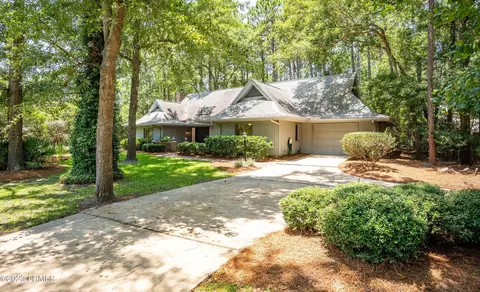 1 Warbler Ln, Hilton Head Island, SC 29926