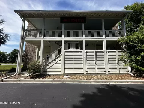 2048 Pearl St, Beaufort, SC 29902