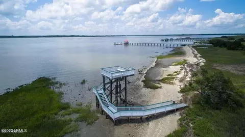 97 Front St, Saint Helena Island, SC 29920