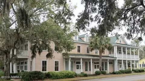 710 Boundary St #2C, Beaufort, SC 29902
