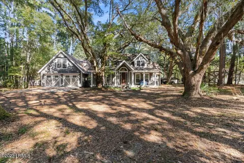 18 Grande Oaks Dr, Bluffton, SC 29910
