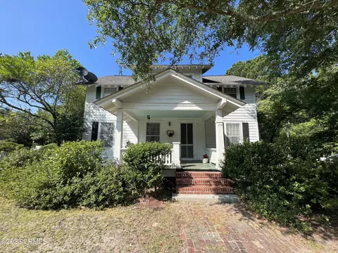 159 W Pine St, Varnville, SC 29944