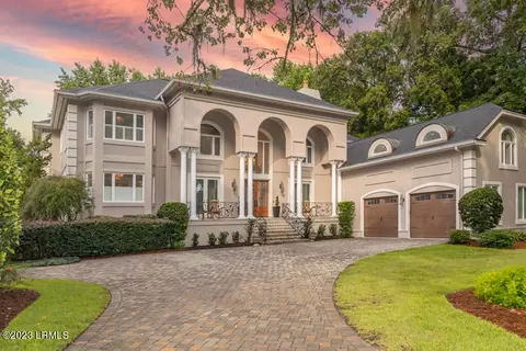 9 Oxford Dr, Hilton Head Island, SC 29928