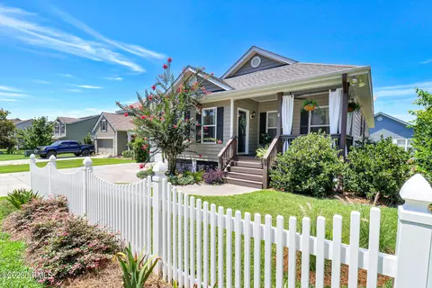 4 Binaker Ct, Beaufort, SC 29902