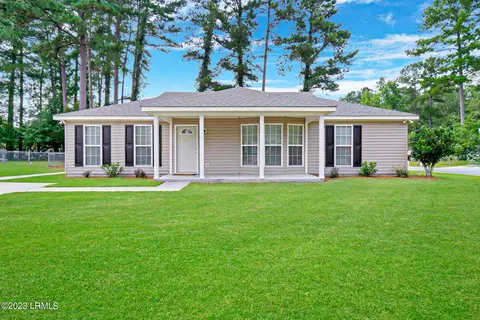 8 Austrian Pine Rd, Ridgeland, SC 29936