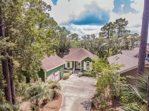 1018 Curisha Pt S, Saint Helena Island, SC 29920