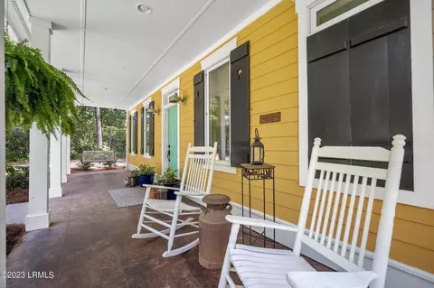 3 Loggerhead Trl, Lady's Island, SC 29907