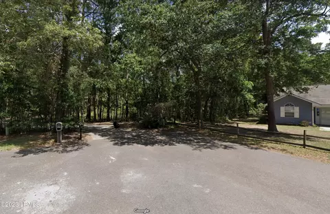 10 Needlerush Ct, Beaufort, SC 29907