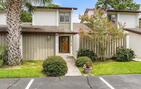 3 Marsh Harbor Dr #B, Beaufort, SC 29907