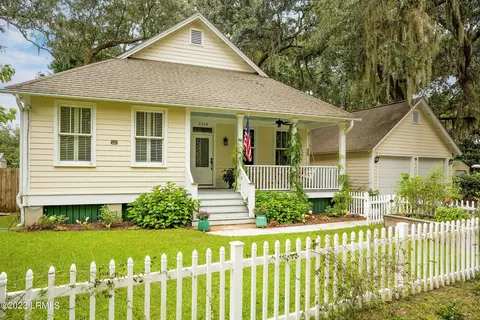 2518 Acorn Hill Ave, Beaufort, SC 29902