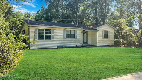 1164 3rd St E, Estill, SC 29918