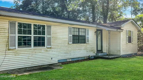 1164 3rd St E, Estill, SC 29918 photo 2