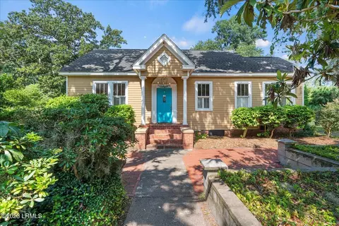 522 Ribaut Rd, Beaufort, SC 29902